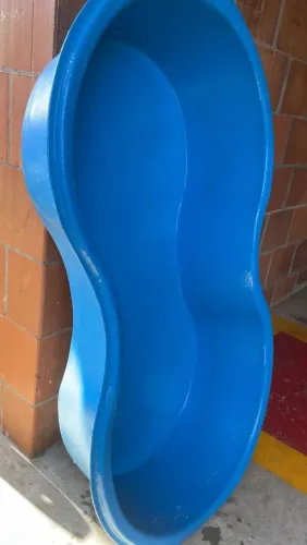Vende-se Piscina