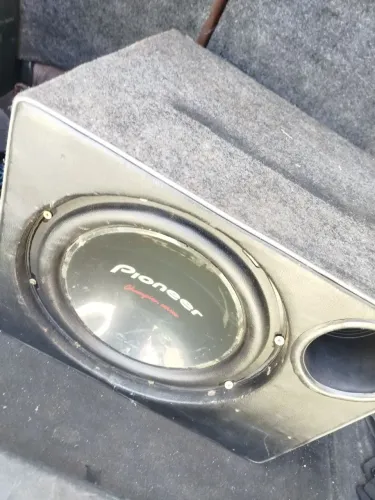 Módulo A1000 e caixa sub Pioneer 