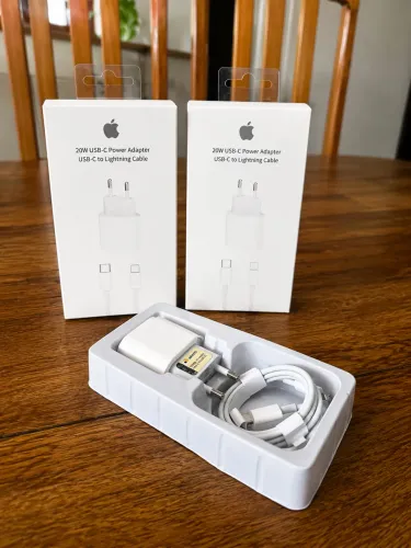 Carregador de iPhone, fonte + cabo