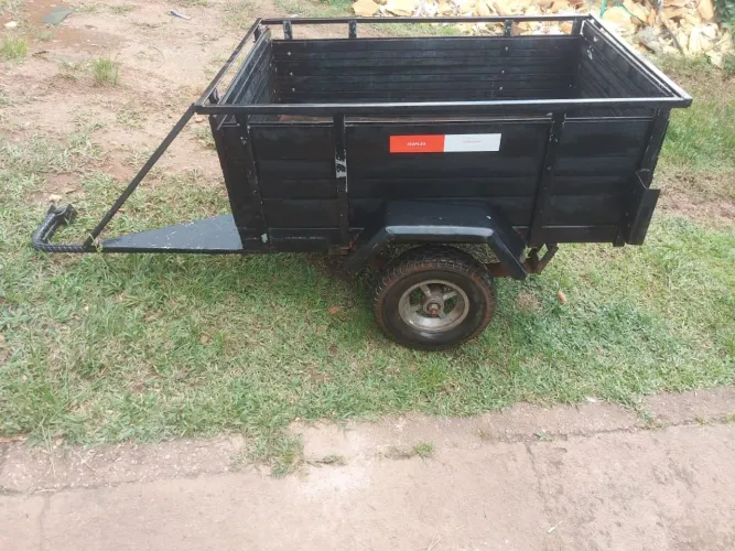 Carretinha para moto.