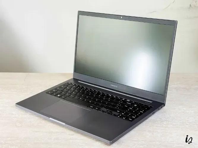 Notebook SamsungBook 550XDA Intel Core i3 11th 8GB RAM 240GB SSD 15.6"