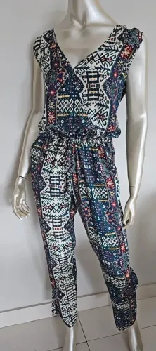 Macacão Forever 21