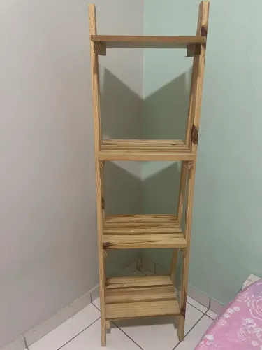 Estante para livros ou objetos 