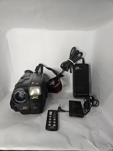 JVC Compact VHS câmera máquina fotográfica (DEFEITO)