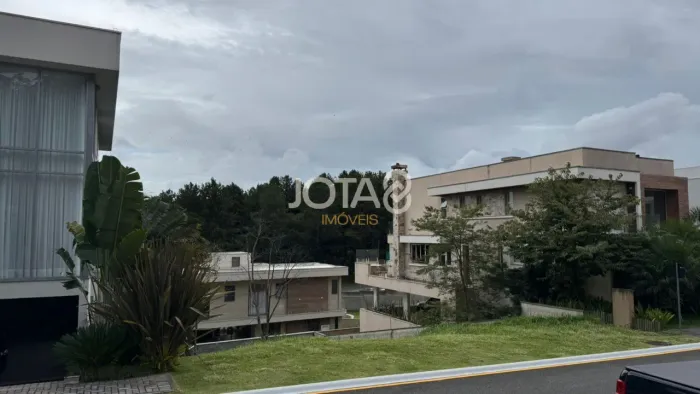 TERRENO EM CONDOMÍNIO EM SANTA FELICIDADE Terreno em condomínio 15mx30m - j8 imóveis