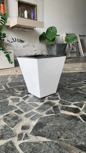 Vaso de plantas - Feito de porcelanato - Borda Diamante Preta