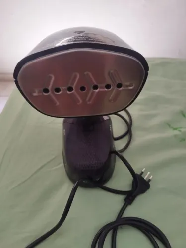 Vaporizador de tecidos portátil Oster