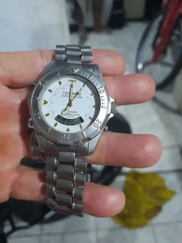 Vendo um relógio técnico dois em um funcionando perfeitamente