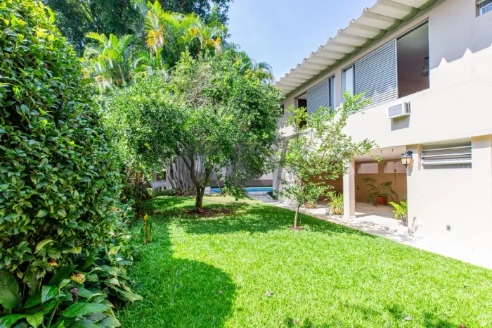 Casa de Vila Residencial - 3 Dormitórios (1 Suíte) à Venda no Jardim Dos Estados, São Paul