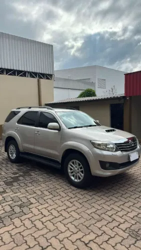 Toyota Hilux SW4 SRV D4-d 4X4 3.0 TDI Dies. AUT 2013