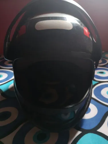 Vendo esse capacete dependendo do lugar entrego .