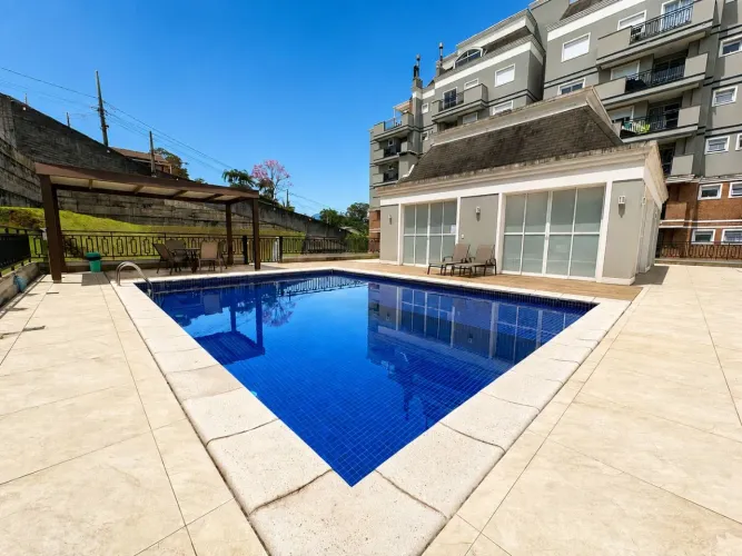 Apartamento à venda em Joinville-SC, Costa e Silva: 2 quartos, 1 suíte, 2 salas, 2 banheir