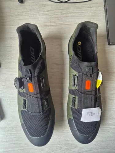 Sapatilha Nova MTB DMT KM3 CARBON e Tacos Shimano