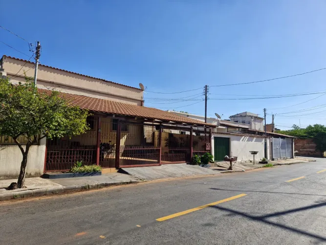 Casa à venda no Bairro Feliz