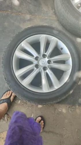 Rodas 18 furação 5x114 com pneus 225/55 70%