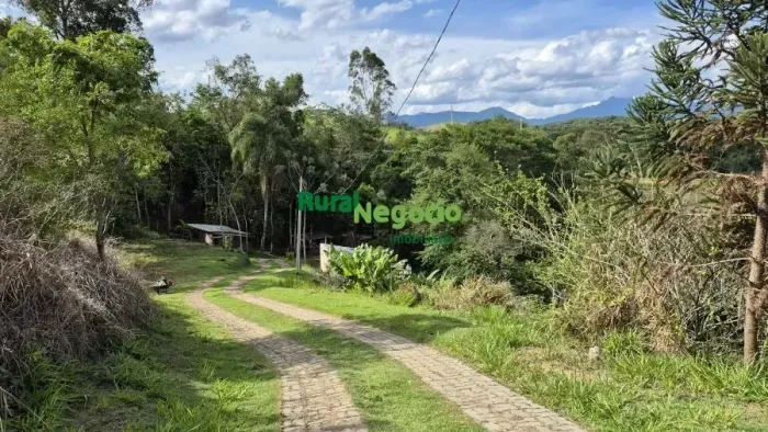 CHÁCARA COM VISTA ESPETACULAR E ACESSO FÁCIL EM LORENA-SP