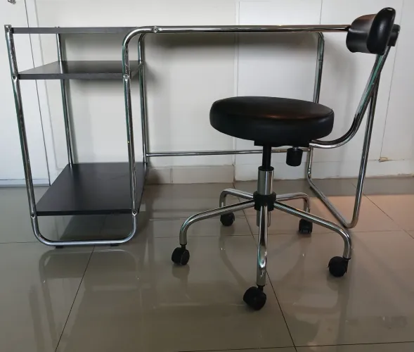 KIT Escrivaninha TokStok preta/ Aço INOX + cadeira giratória 