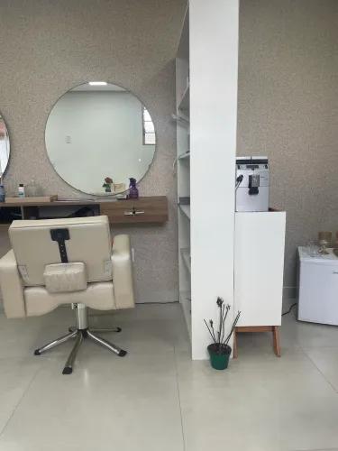 Passo salão de beleza no Anil montado completo funcionando