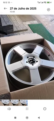 Rodas 17 tala 6 modelo tsi com pneus  ( aceito cartão)