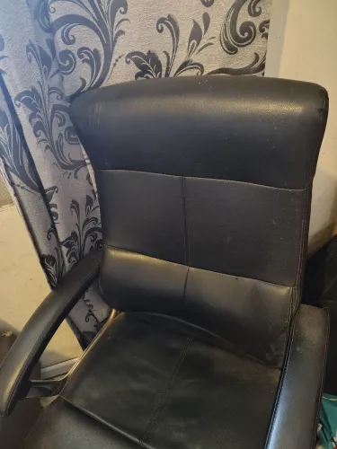 CADEIRA DE ESCRITÓRIO ESTADO DE NOVA, PRA SAIR RÁPIDO, ERGONÔMICA SUPORTA 200KG, RODINHAS