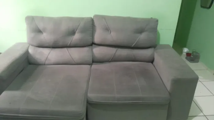 Sofá retrátil semi nova 800$