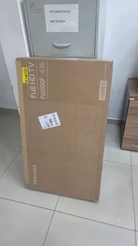 Tv Full hd Samsung 43" nova lacrada