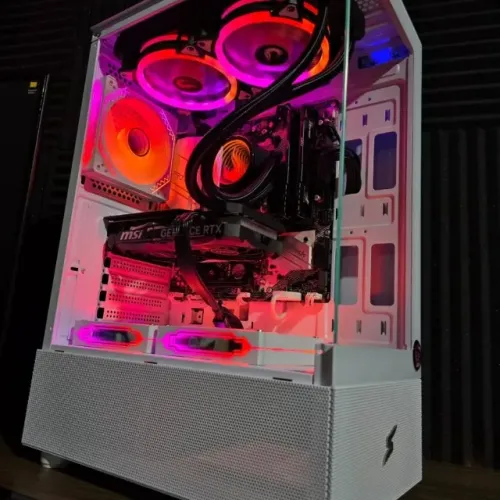 PC Gamer Ryzen 7 5700x + RTX 4060 TI + 32GB RAM + NVMe 1TB + B550