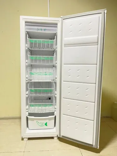 FREEZER VERTICAL CONSUL 220V 145L EM PERFEITO ESTADO