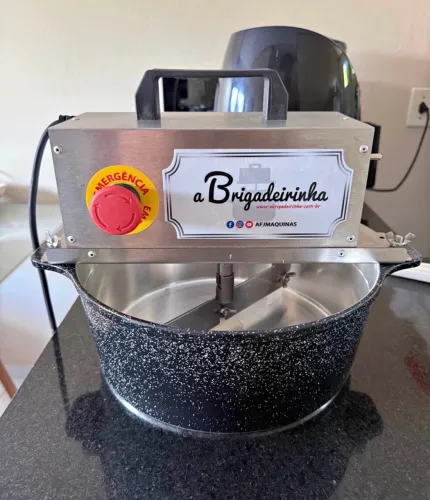 PANELA MEXEDORA (A BRIGADEIRINHA)
