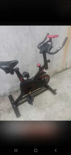 Bicicleta ergométrica nova/ sou sjc zn
