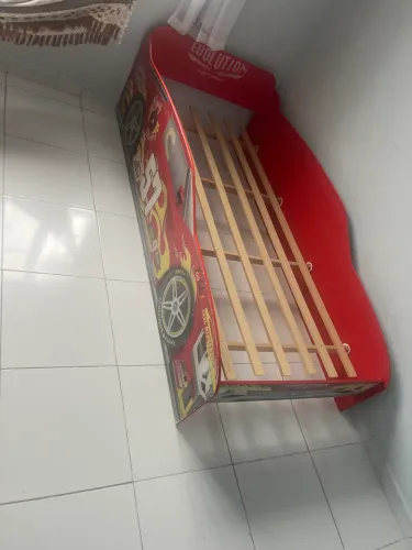 Cama carro