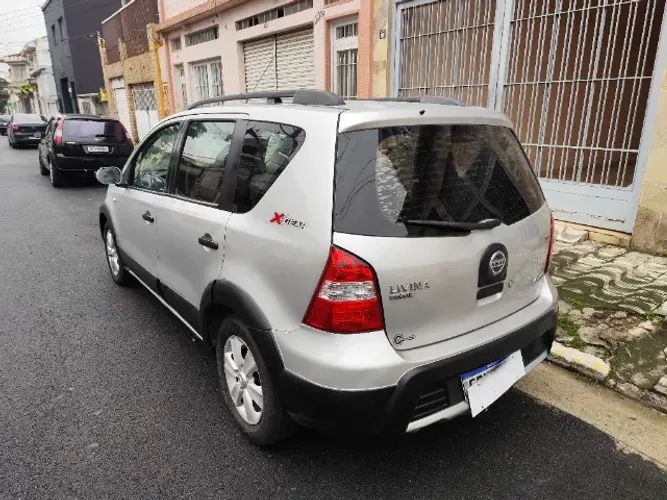 Nissan Livina X-gear SL 1.6 16V Flex Fuel Mec. 2011