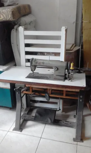MAQUINA DE COSTURA INDUSTRIAL