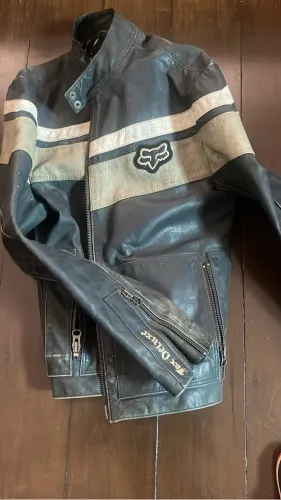 Jaqueta Fox couro gringa bordada