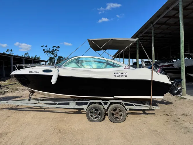 FS YATCH 21 pés cabinada motor 135HP Mercury