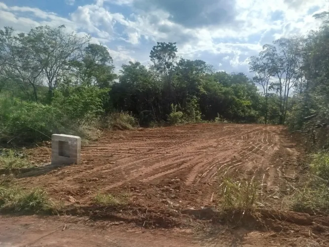 Vendo lote com 350m² Tiradentes