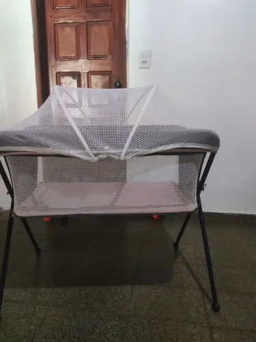  VENDO BERÇO + CADEIRINHA DE BALANÇO INFANTIL 
