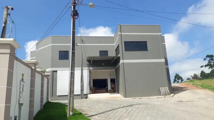 Galpão de alvenaria  em ilhota