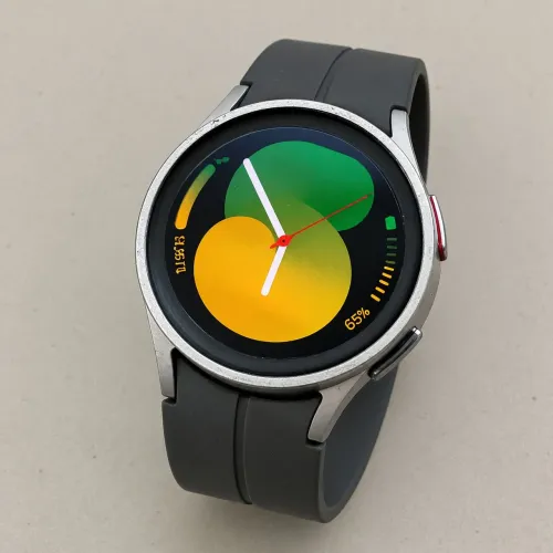 Samsung Galaxy Watch5 Pro 45mm Cinza Titânio + carregador + pulseiras + acessórios