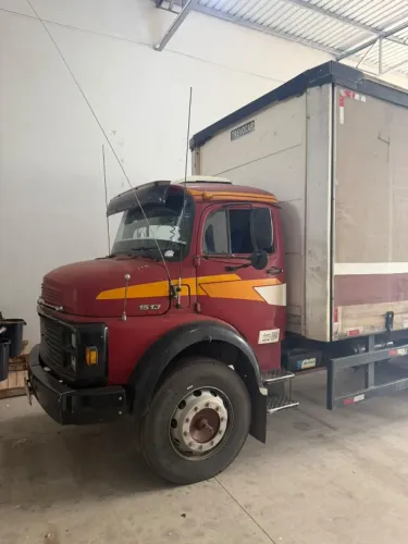 caminhão MB 1513 Sider ano 1983 Mercedes Bens