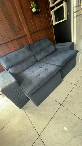Sofá retrátil 2 lugares usado