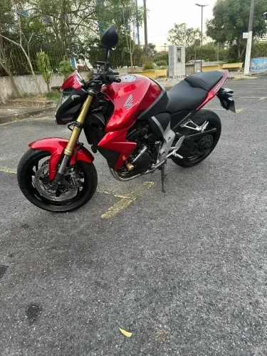 CB 1000