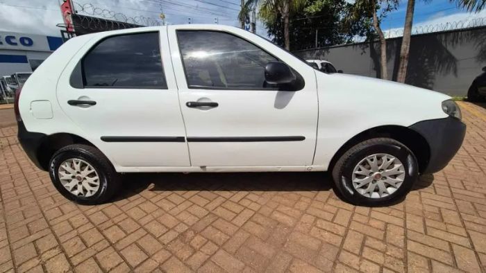 Imagem de Fiat Palio Celebration 1.0 Fire Flex 8V 4P 2016