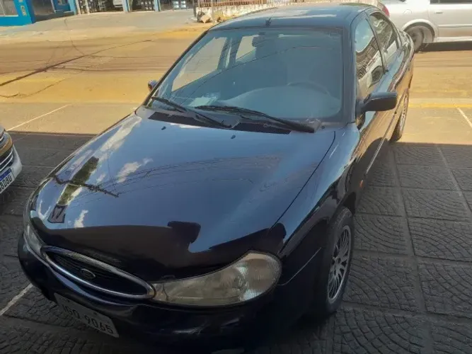 Ford Mondeo CLX 2.0i 4P MEC 1997