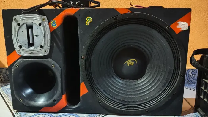 Som (TRIO) PARA CARRO COM BATERIA INDEPENDENTE 