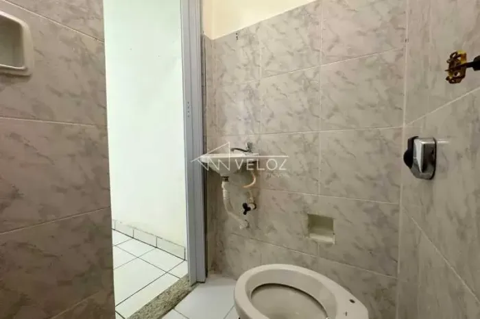 Kitnet/Conjugado : / Residencial / Centro