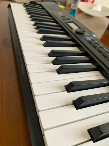 Teclado digital Casio - Casiotone CT-S300 (61 teclas)