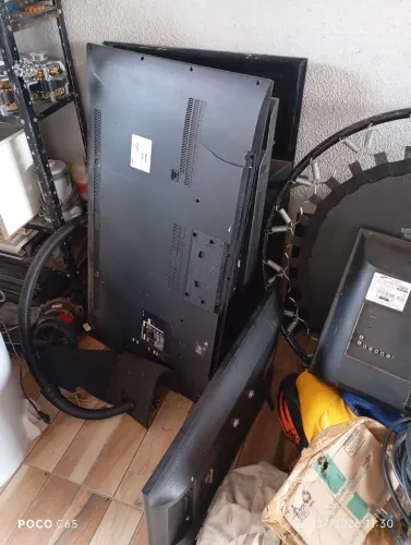 Vende 9 tvs com avarias