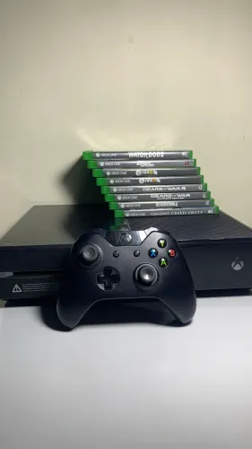 Xbox One Fat Revisado & Console impecável com 8 jogo e 1 controle !