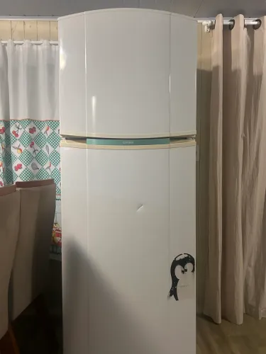 Vendo geladeira cônsul